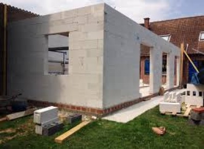 Extension de maison en béton cellulaire (SIPOREX) à Pont-l'Évêque